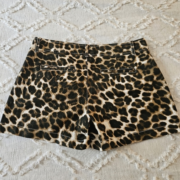 NY&C Mini Cheetah Shorts Size 2 - Picture 6 of 9